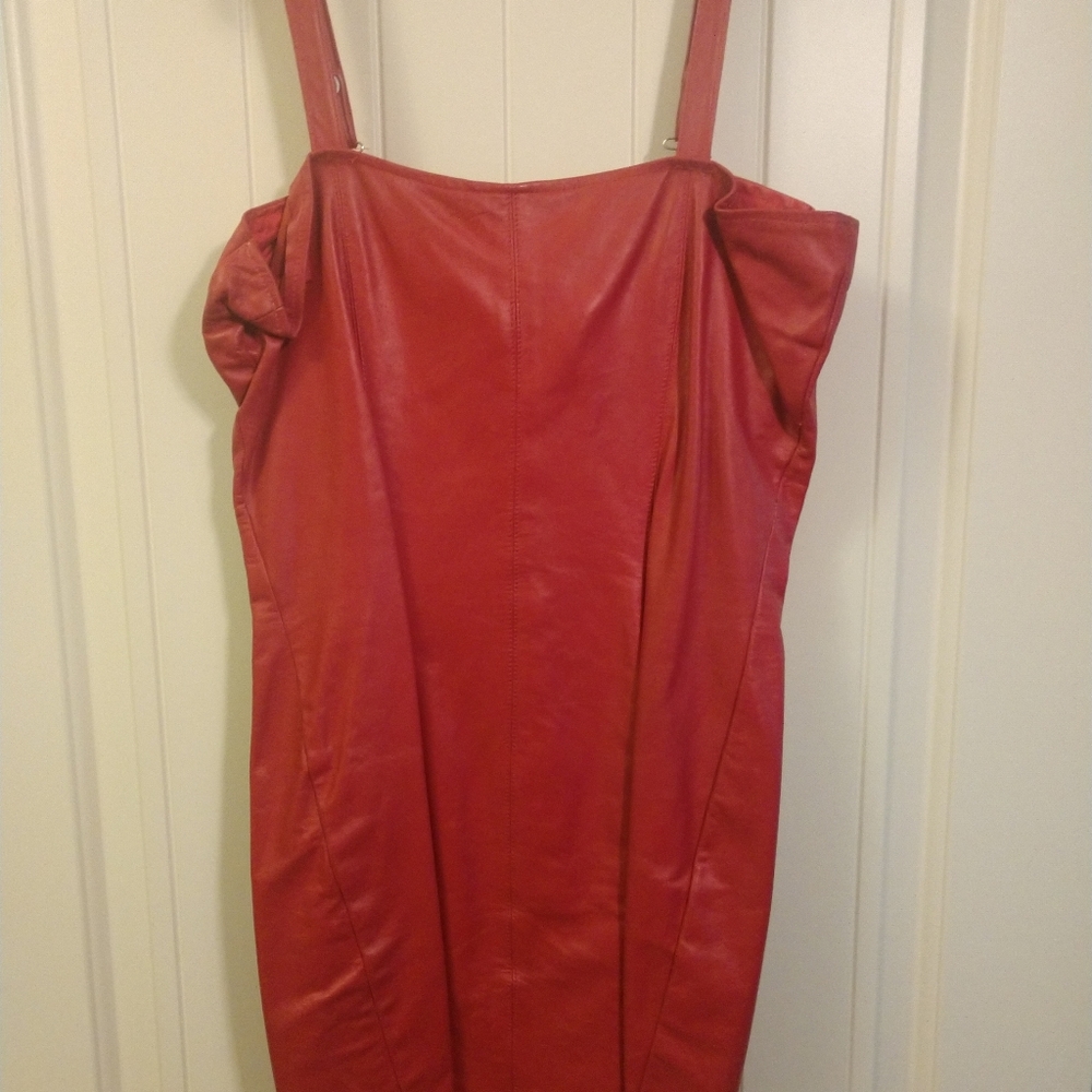 Dress - Picture 2 of 4